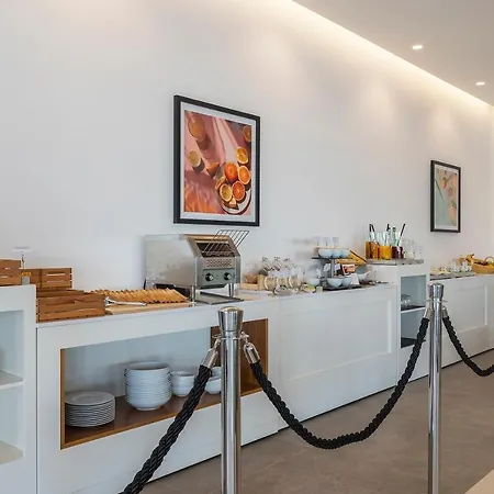 Regency Salgados & מלון