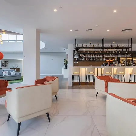 Regency Salgados & מלון 4*