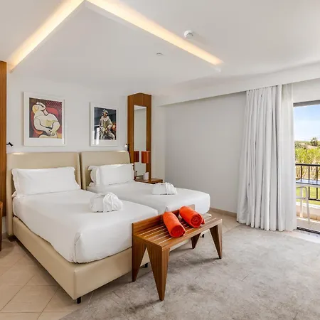 Regency Salgados & מלון אלבופיירה