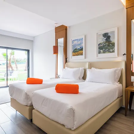 Regency Salgados & מלון 4*