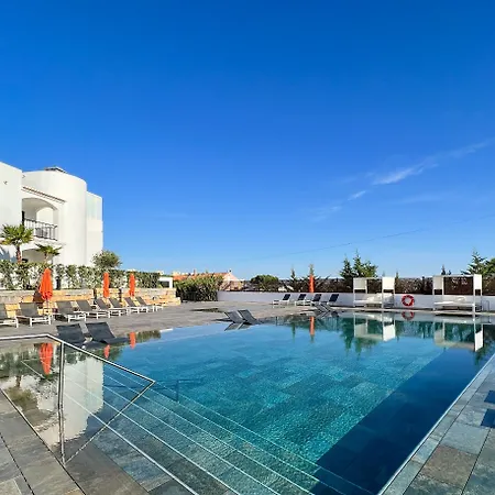 ホテル Regency Salgados &