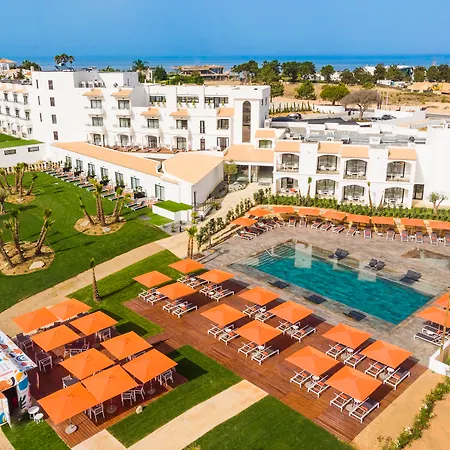 Hotel Regency Salgados & 4*